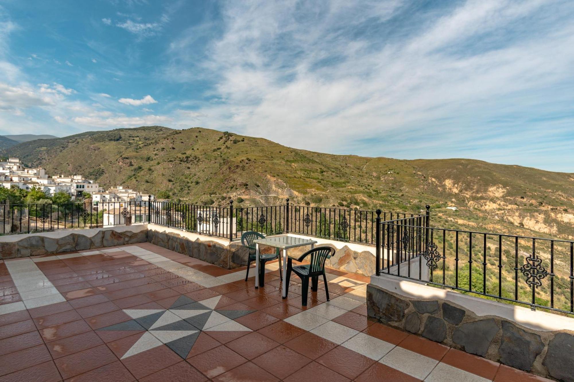 Alojamientos Rurales Los Macabes Alpujarra De La Sierra Quarto foto
